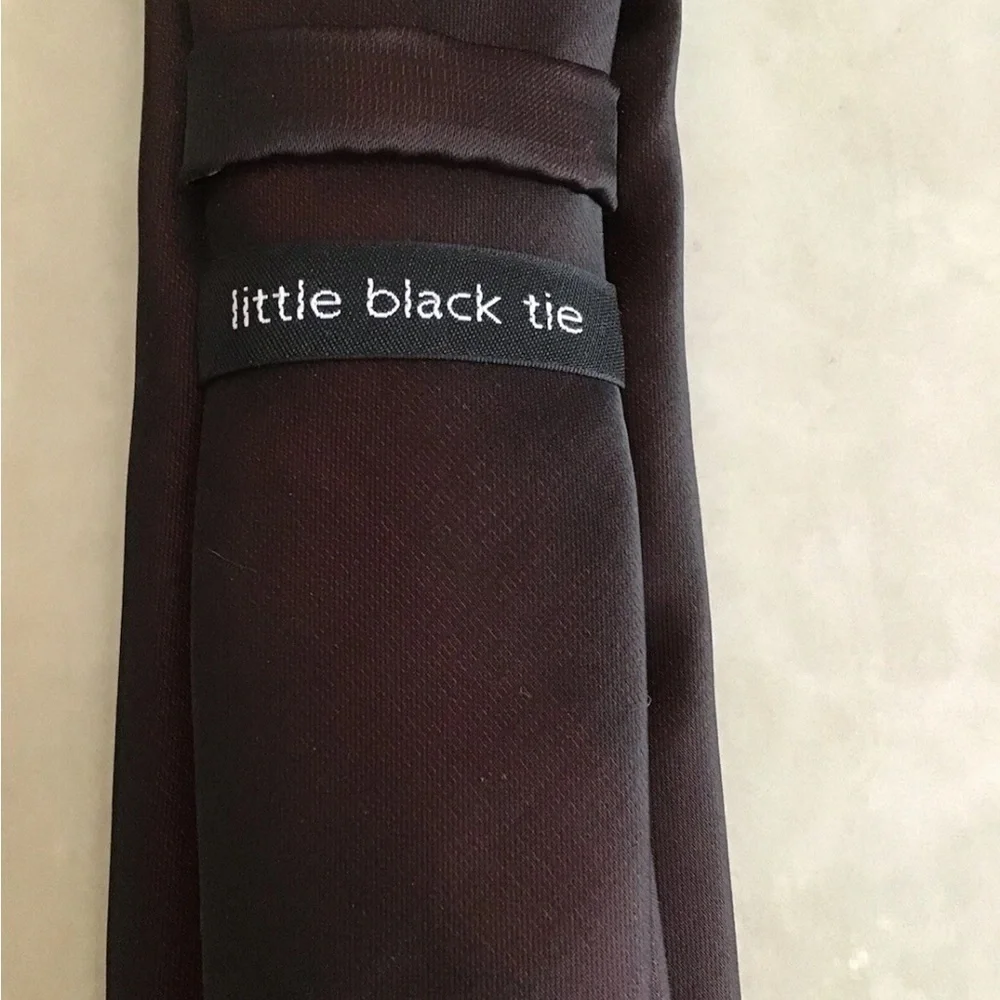 Little Black Tie - Dark Red Tie & Pocket Square Occasion Set. New with Tags